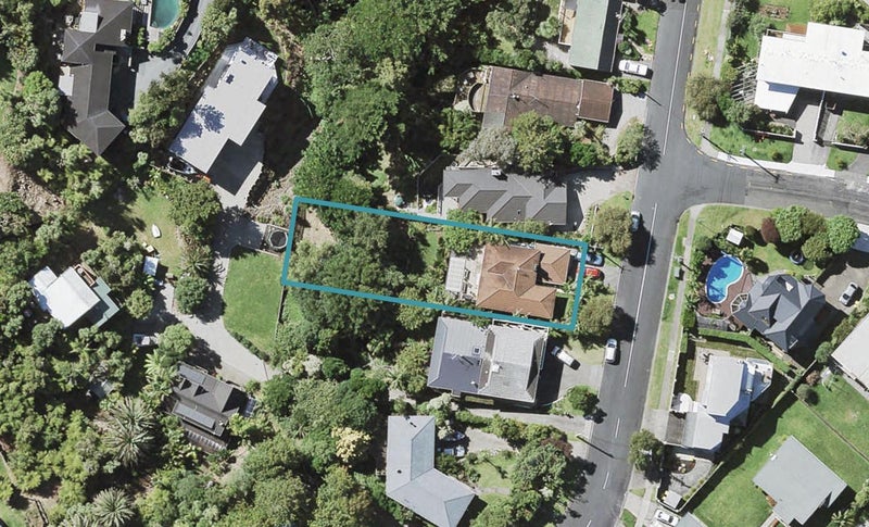 86 Castor Bay Road, Castor Bay, Auckland - Carousel 1