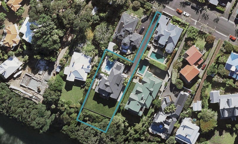 18 Clarence Road, Northcote Point, Auckland - Carousel 1