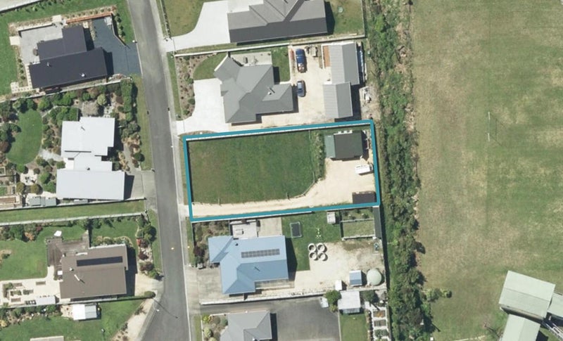 9 Mcdonald Place, Collingwood - Carousel 1