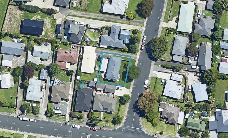 4A Queen Road, Bellevue, Tauranga - Carousel 1
