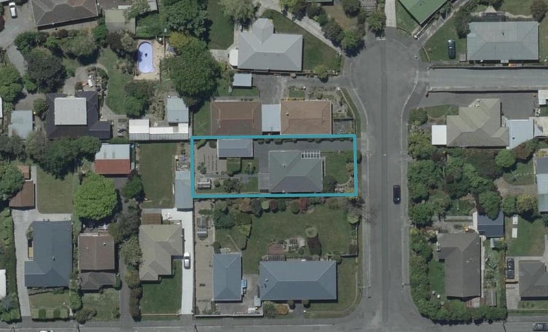 7 Cherryburton Place, Shirley, Christchurch - Carousel 1
