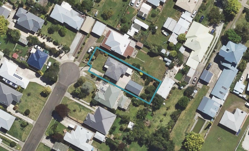 11 Lewis Street, Kaiti, Gisborne - Carousel 1