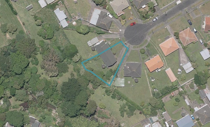 11 Walker Place, Whanganui East, Whanganui - Carousel 1