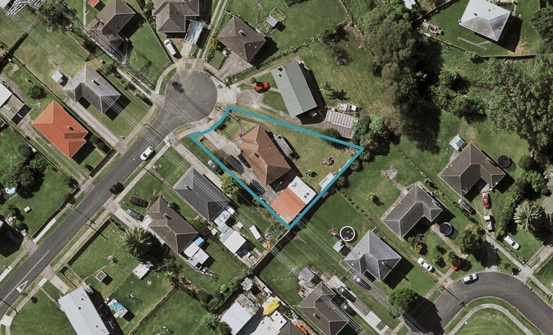 7 Sutcliffe Place, Otara, Auckland - Carousel 1