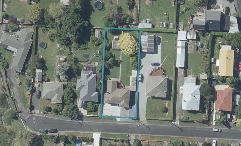 9 Penrich Street, Abbotsford, Dunedin - Carousel 1