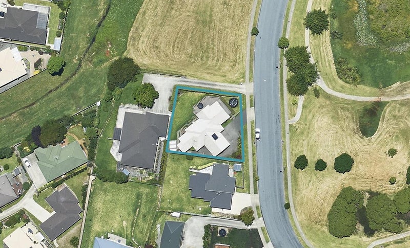 136 Waterside Drive, Pyes Pa, Tauranga - Carousel 1