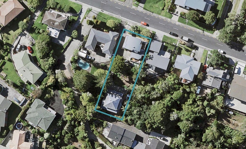 2/13 Beach Road, Mellons Bay, Auckland - Carousel 1