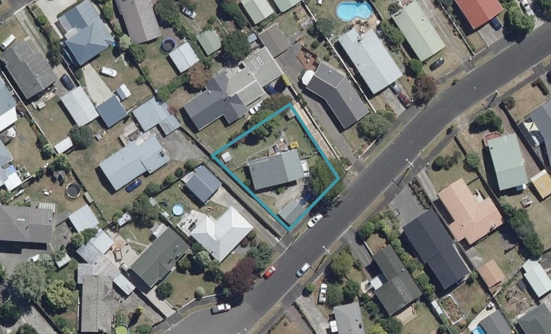 11A Patrick Place, Fitzroy, Hamilton - Carousel 1