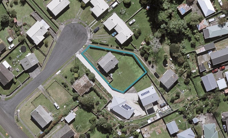 6 Clerke Place, Marfell, New Plymouth - Carousel 1