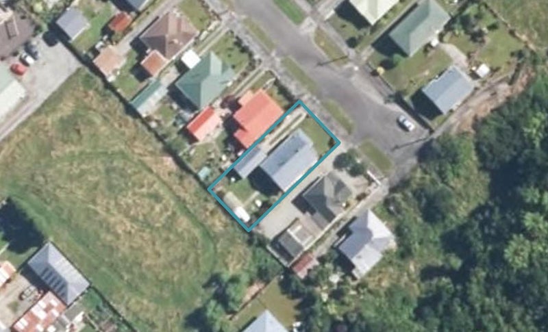 22 Ashmore Avenue, Cobden, Greymouth - Carousel 1