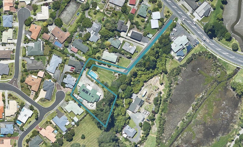 160 Welcome Bay Road, Welcome Bay, Tauranga - Carousel 1