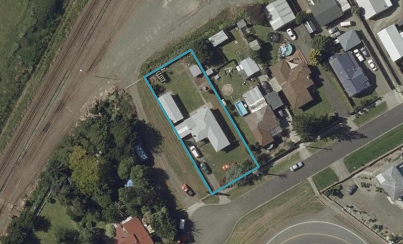 42 Ngaire St, Longburn, Longburn - Carousel 1