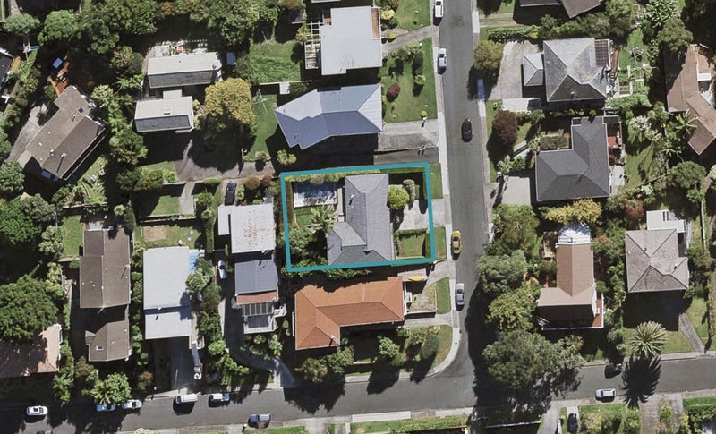 19 Lydia Avenue, Northcote, Auckland - Carousel 1