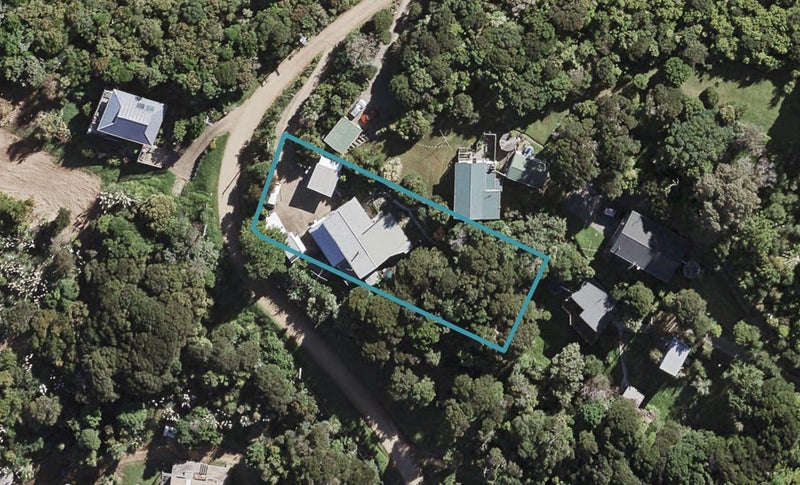 52 Makora Avenue, Oneroa, Waiheke Island - Carousel 1