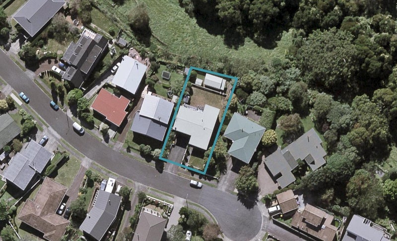 19 Montana Place, Merrilands, New Plymouth - Carousel 1