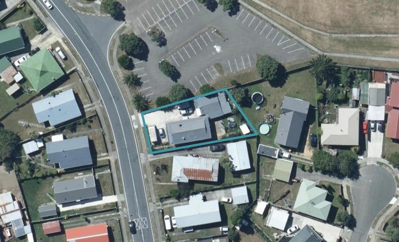 18 Conclusion Street, Ascot Park, Porirua - Carousel 1