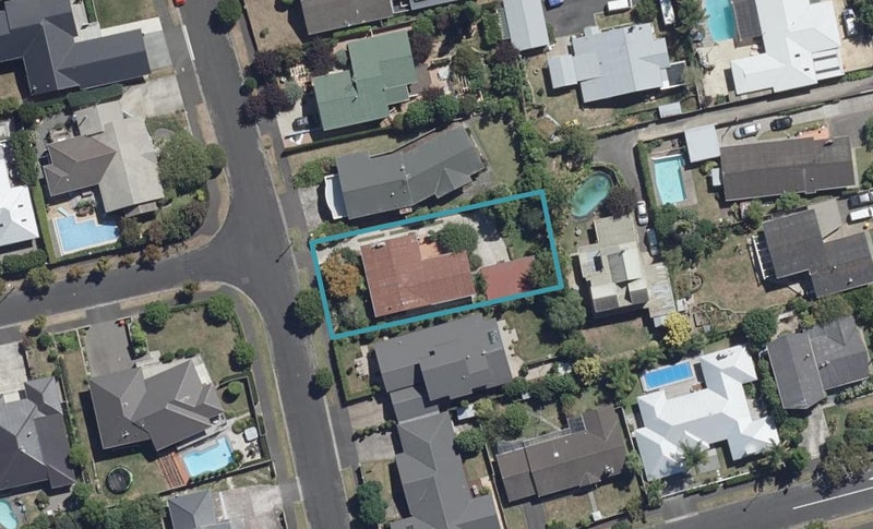 15 Pollock Drive, Chartwell, Hamilton - Carousel 1