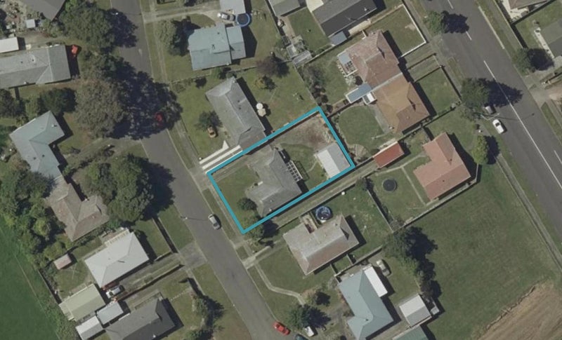 7 Egmont Place, Westbrook, Palmerston North - Carousel 1