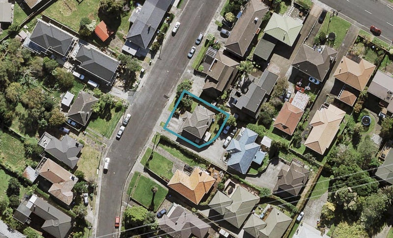 2A Eaton Road, Hillsborough, Auckland - Carousel 1