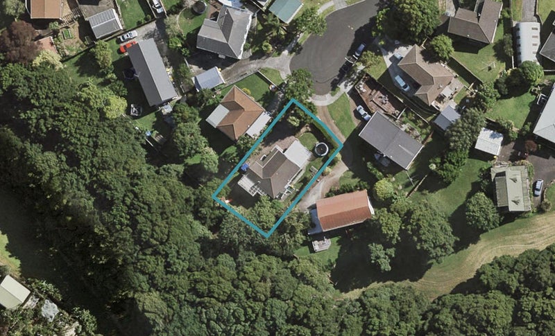 10 Caley Court, Totara Heights, Auckland - Carousel 1