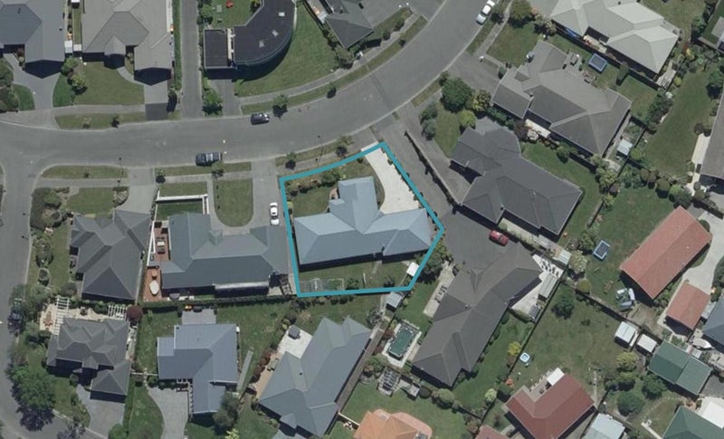 14 Glencullen Drive, Casebrook, Christchurch - Carousel 1