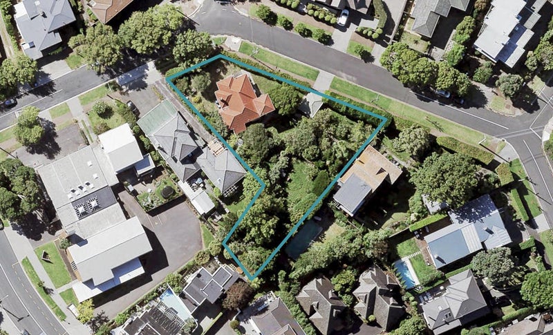 22 Tuhimata Street, St Heliers, Auckland - Carousel 1
