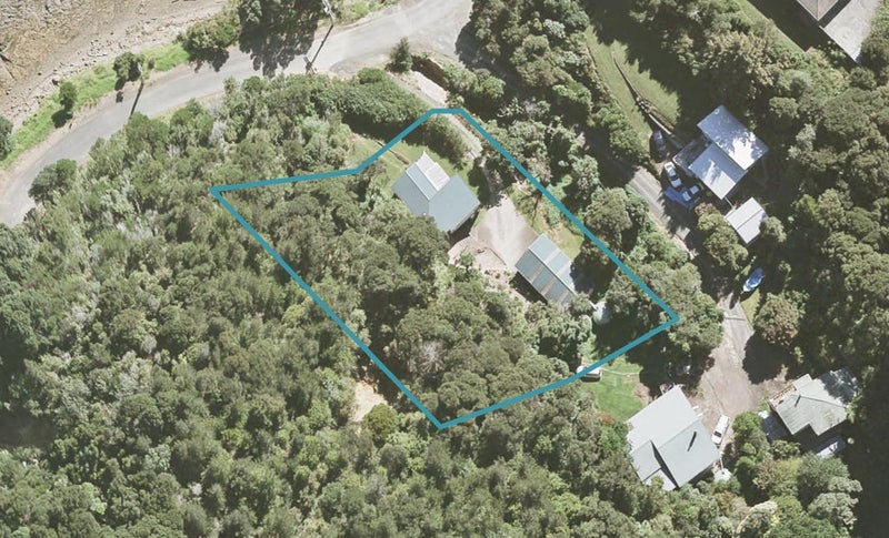 98 Kawakawa Bay Coast Road, Papakura - Carousel 1