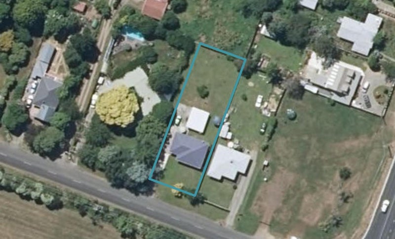 8 Waikawa Beach Road, Manakau, Levin - Carousel 1