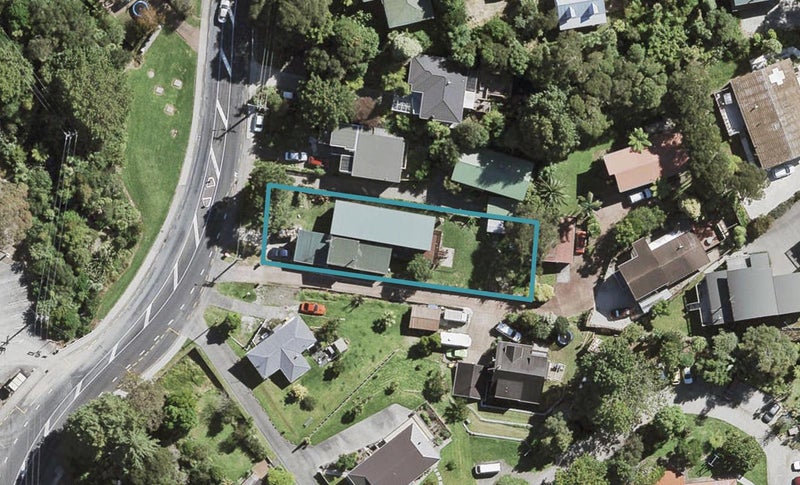 40 Atkinson Road, Titirangi, Auckland - Carousel 1