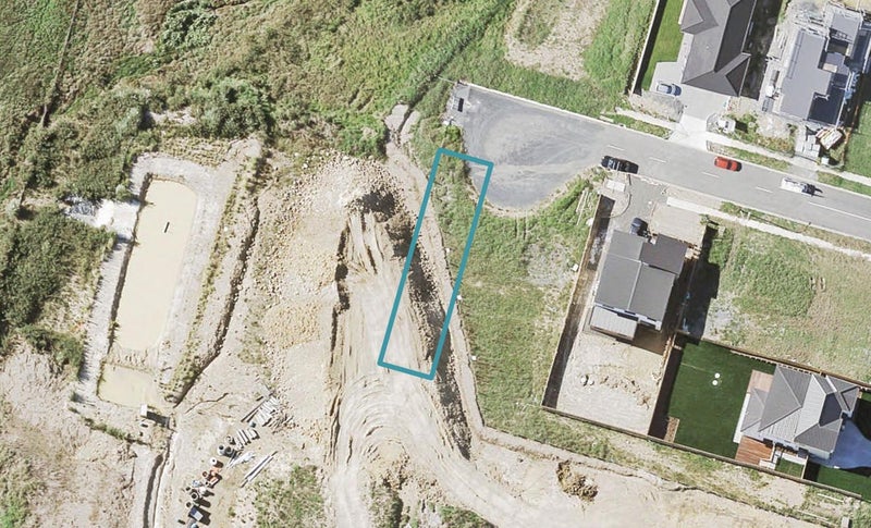 43 Seventh View Avenue, BEACHLANDS, AUCKLAND - Carousel 1