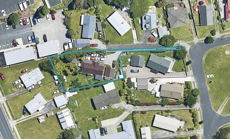24 Chapman Place, Fairy Springs, Rotorua - Carousel 1