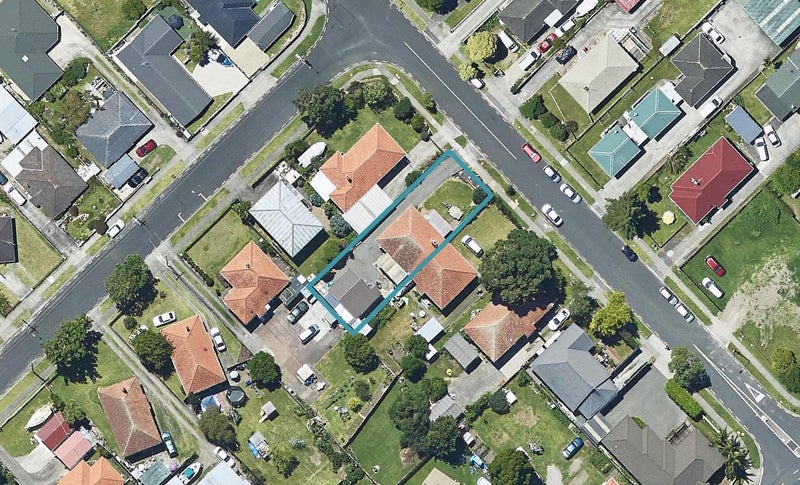 10 Twentyfirst Avenue, Gate Pa, Tauranga - Carousel 1