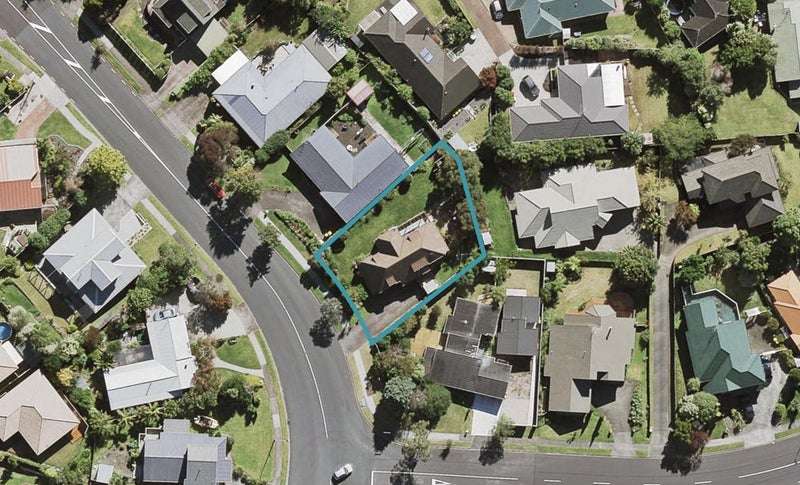 9 Unsworth Drive, Unsworth Heights, Auckland - Carousel 1