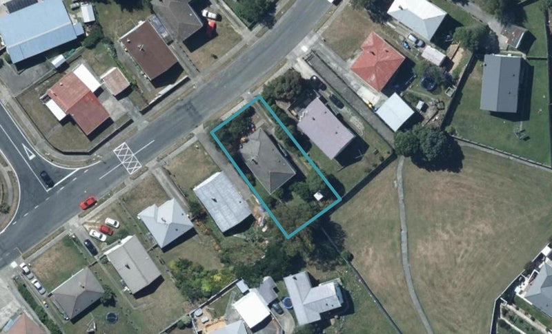 16 Desert Gold Street, Ascot Park, Porirua - Carousel 1