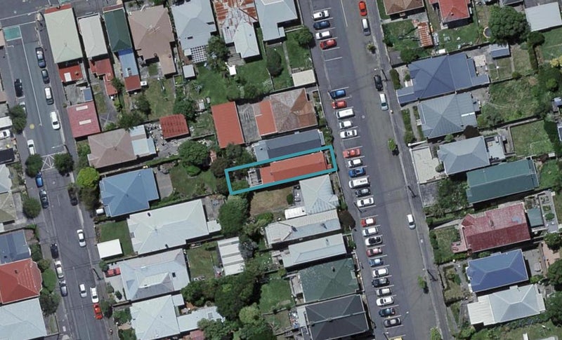 8 Hiropi Street, Newtown, Wellington - Carousel 1