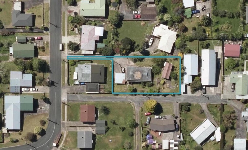 11 Raewyn Street, Morningside, Whangarei - Carousel 1