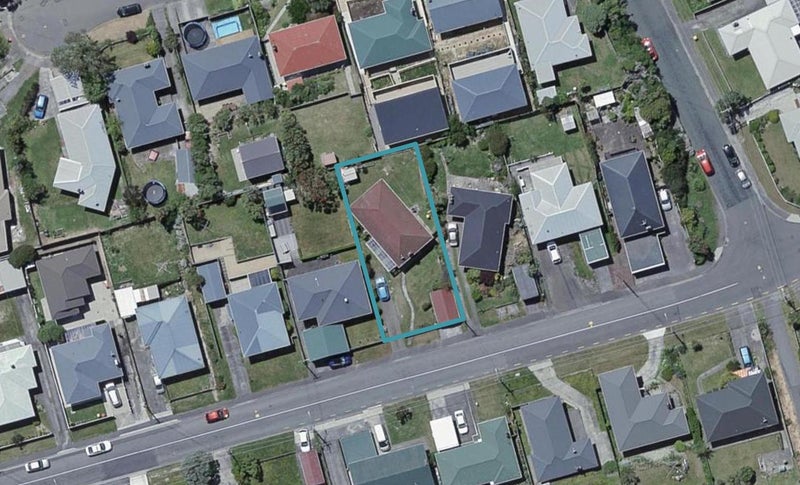 25 Kenmore Street, Newlands, Wellington - Carousel 1