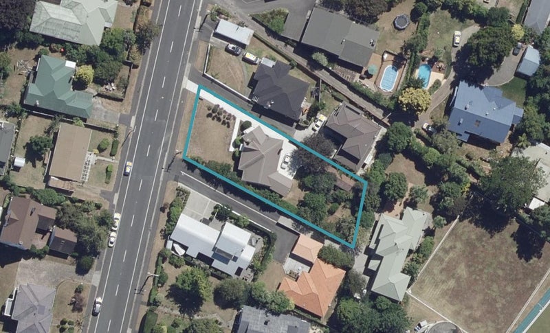 12 Hillcrest Road, Hillcrest, Hamilton - Carousel 1