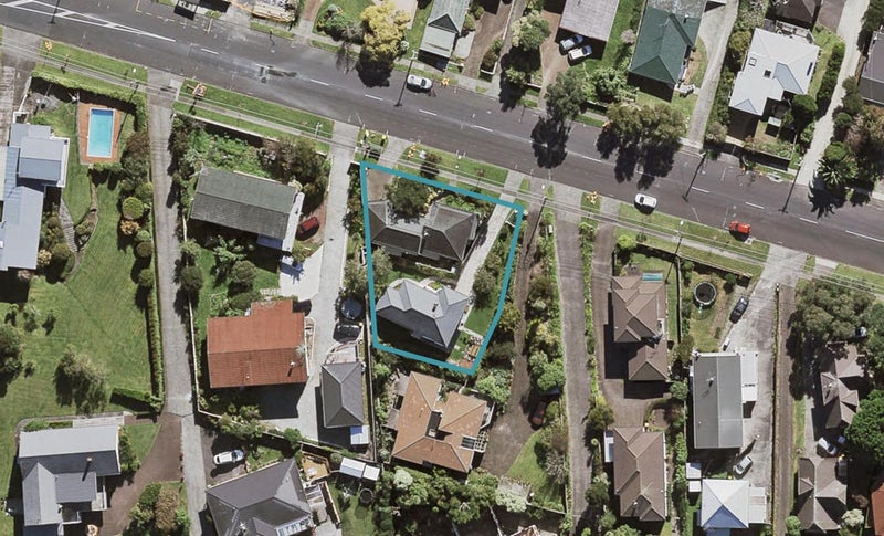 1/74 Raleigh Road, Northcote, Auckland - Carousel 1