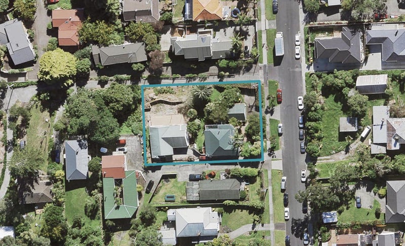 2/16 Roseberry Avenue, Birkenhead, Auckland - Carousel 1