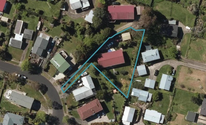 11 Montague Place, Onerahi, Whangarei - Carousel 1