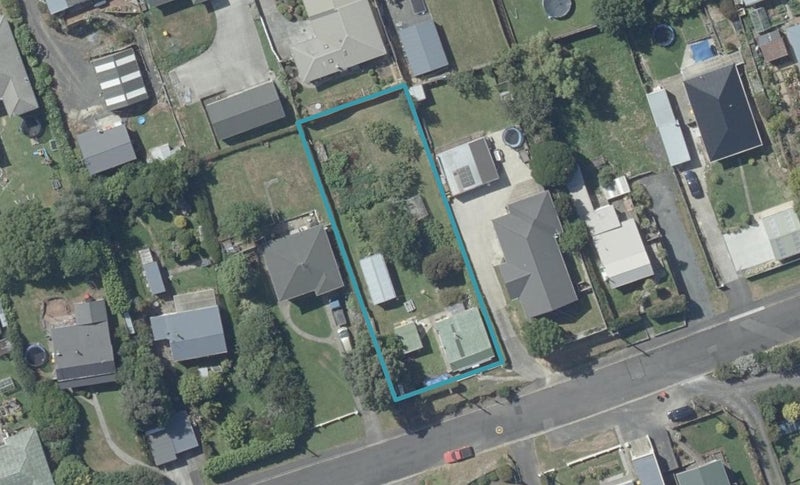 14 Binnie Street, Abbotsford, Dunedin - Carousel 1