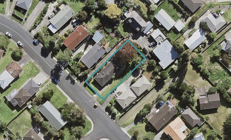 2/19 Velma Road, Hillcrest, Auckland - Carousel 1