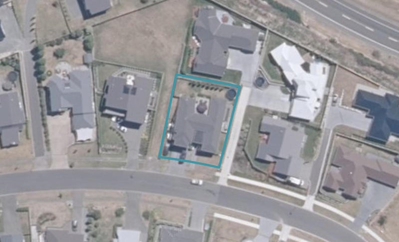 23 Coprosma Crescent, Waipahihi, Taupo - Carousel 1