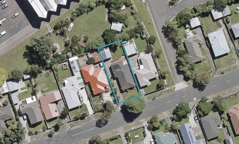 195 Taita Drive, Avalon, Lower Hutt - Carousel 1