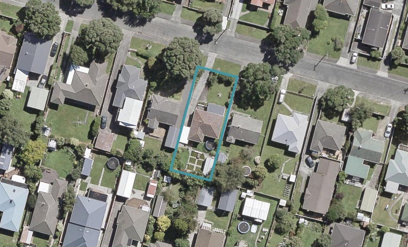 28 Thornycroft Avenue, Epuni, Lower Hutt - Carousel 1