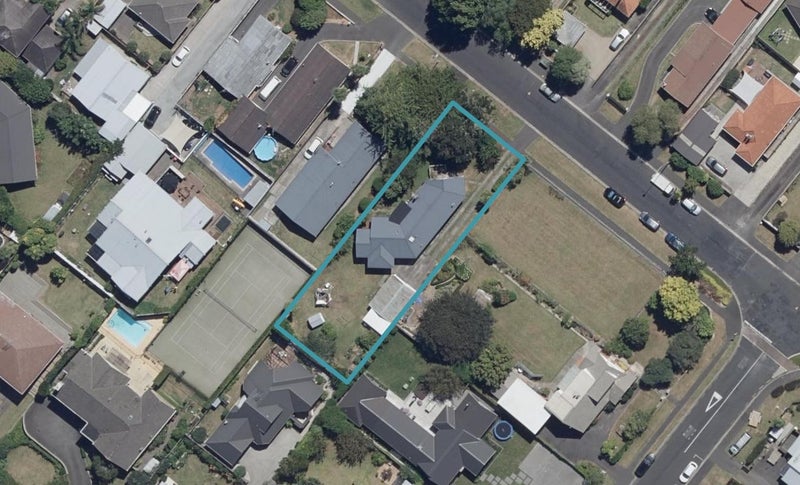 39 Casey Avenue, Fairfield, Hamilton - Carousel 1
