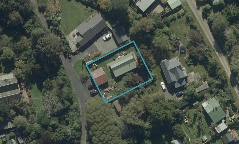 15 Holm Avenue, Broad Bay, Dunedin - Carousel 1
