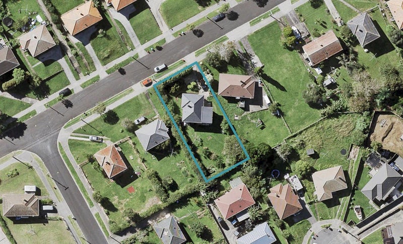17 Leybourne Circle, Glen Innes, Auckland - Carousel 1