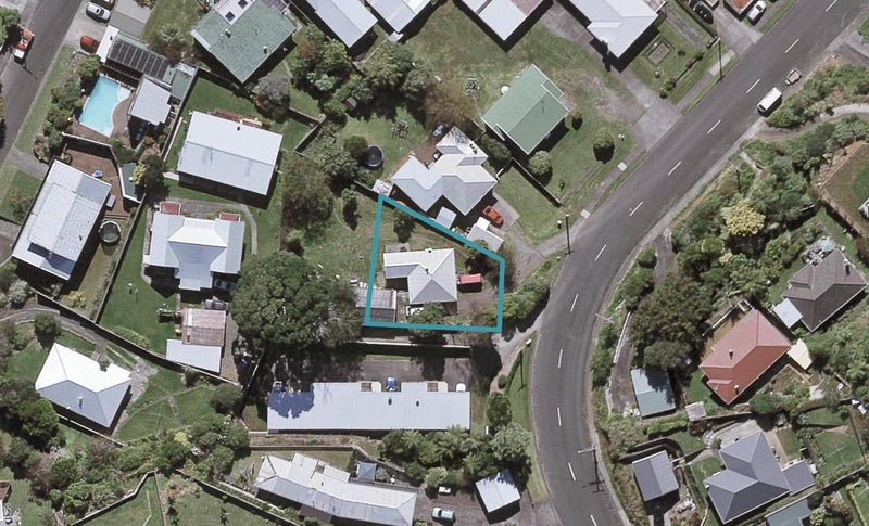 48 Queens Road, Glen Avon, New Plymouth - Carousel 1